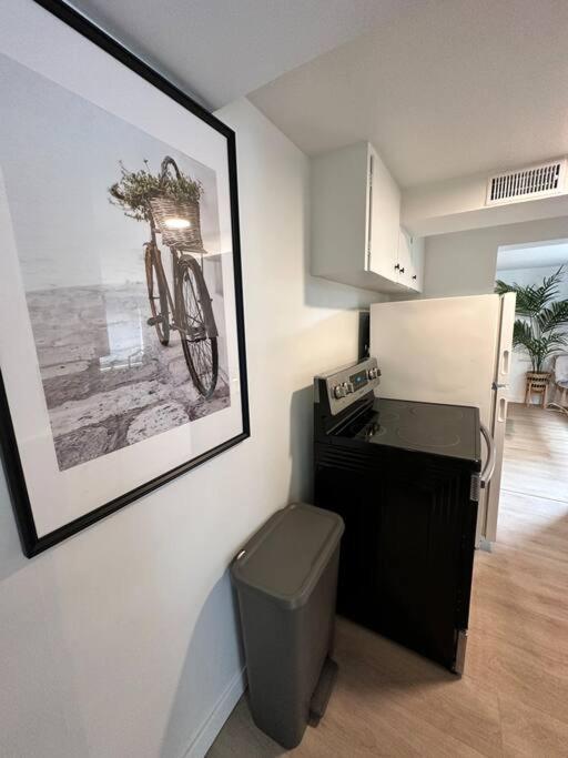 Petite Main Street Haven Apartman Vancouver Kültér fotó