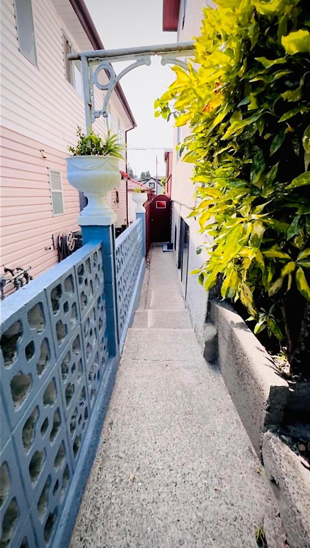 Petite Main Street Haven Apartman Vancouver Kültér fotó